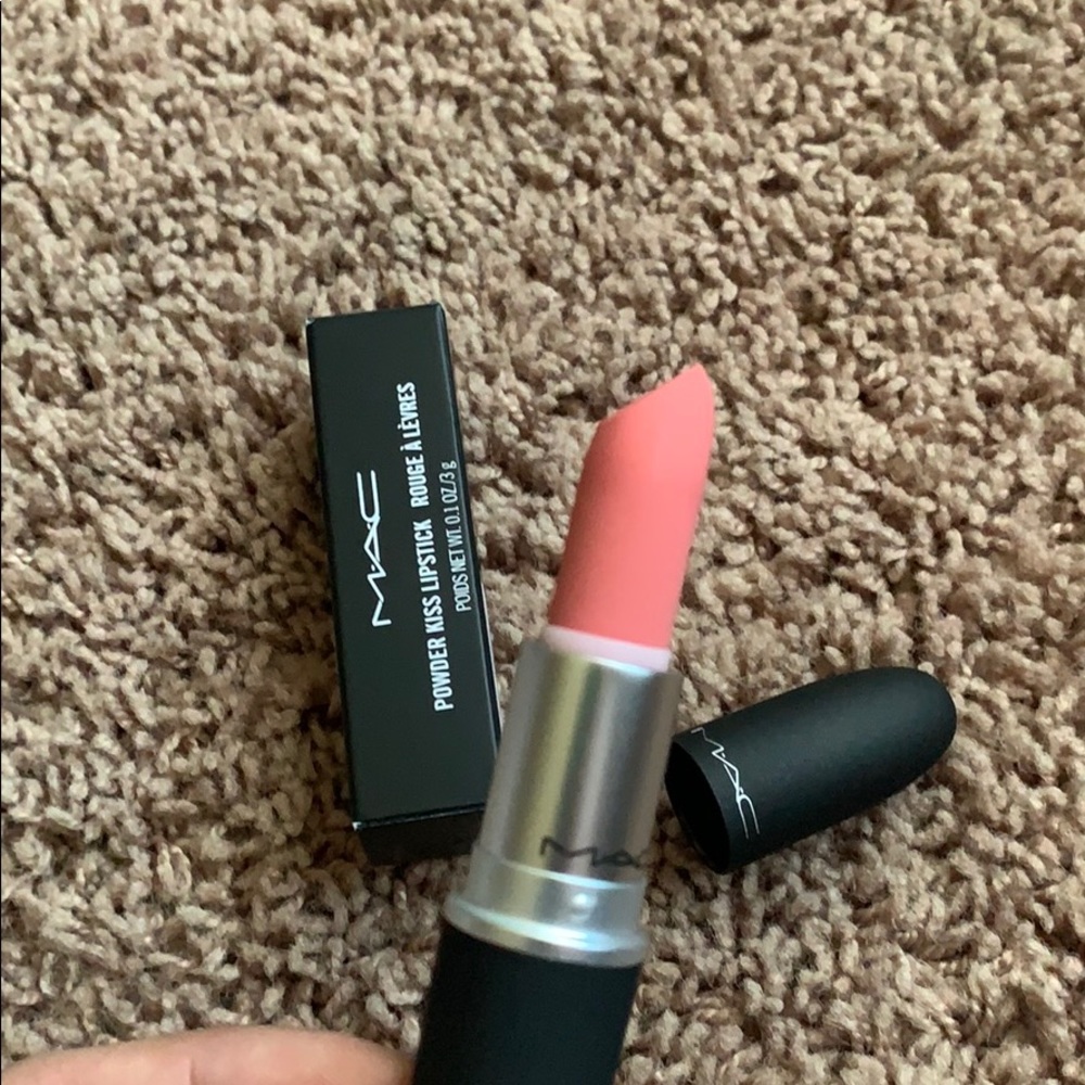 313 Powder kiss lipstick